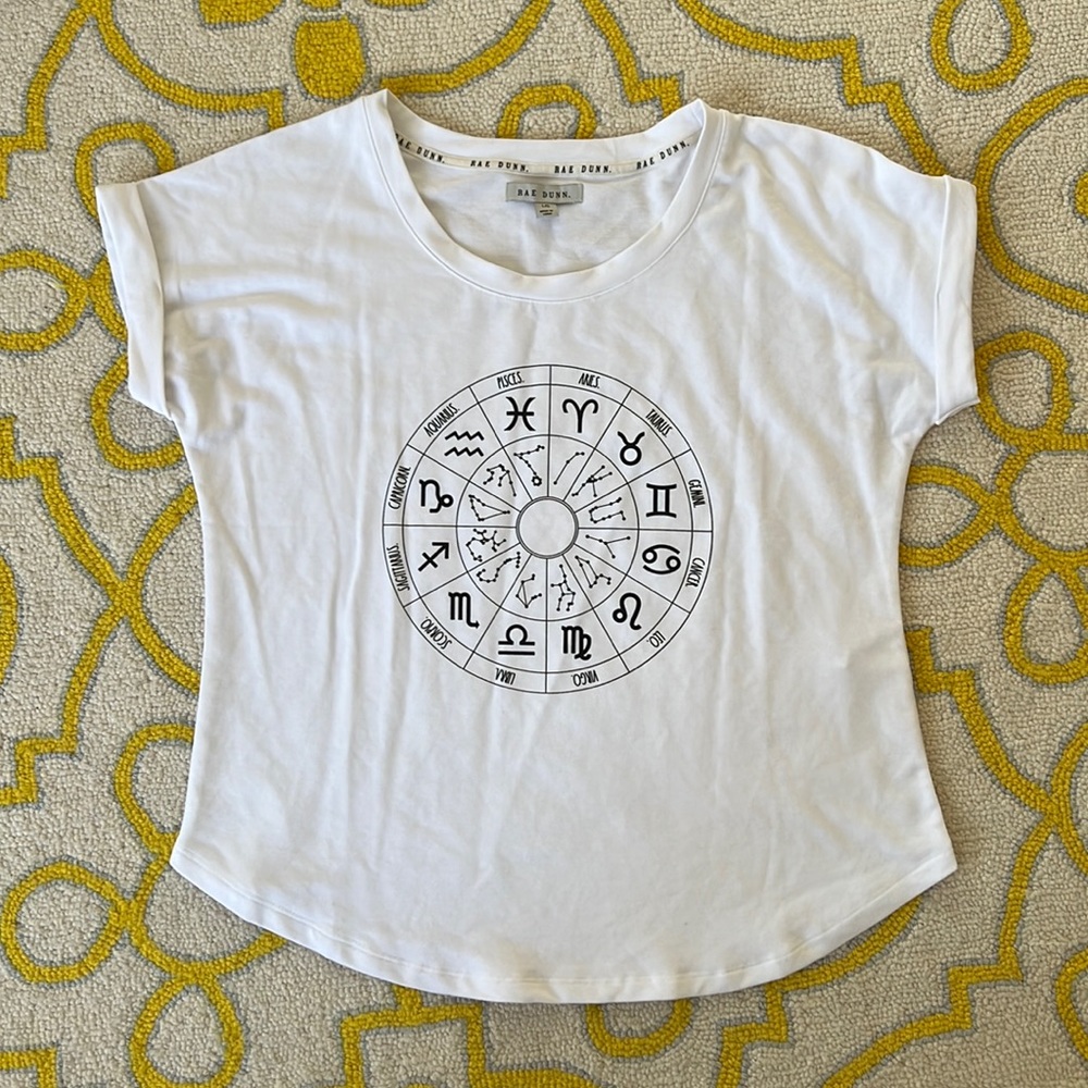 NWOT Rae Dunn SS Shirt. Sz L